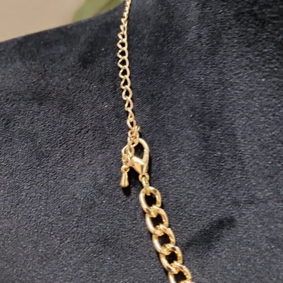 Womens Gold Tone Rhinestones Snake Shaped Collar Necklace with Lobster Clasp - Picture 7 of 7